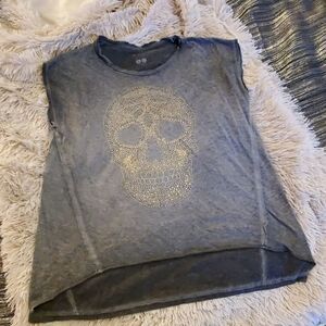 Fun Suite blanco skull tee